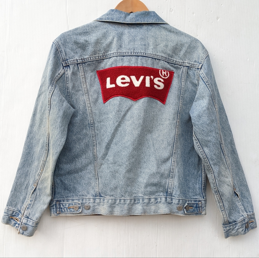 LEVI’S Ex Boyfriend Denim Logo Trucker Jacket - Picture 8 of 12